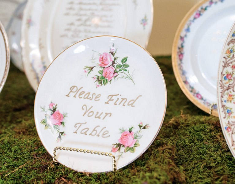 Antique Plates for Table Arrangements | David's Bridal